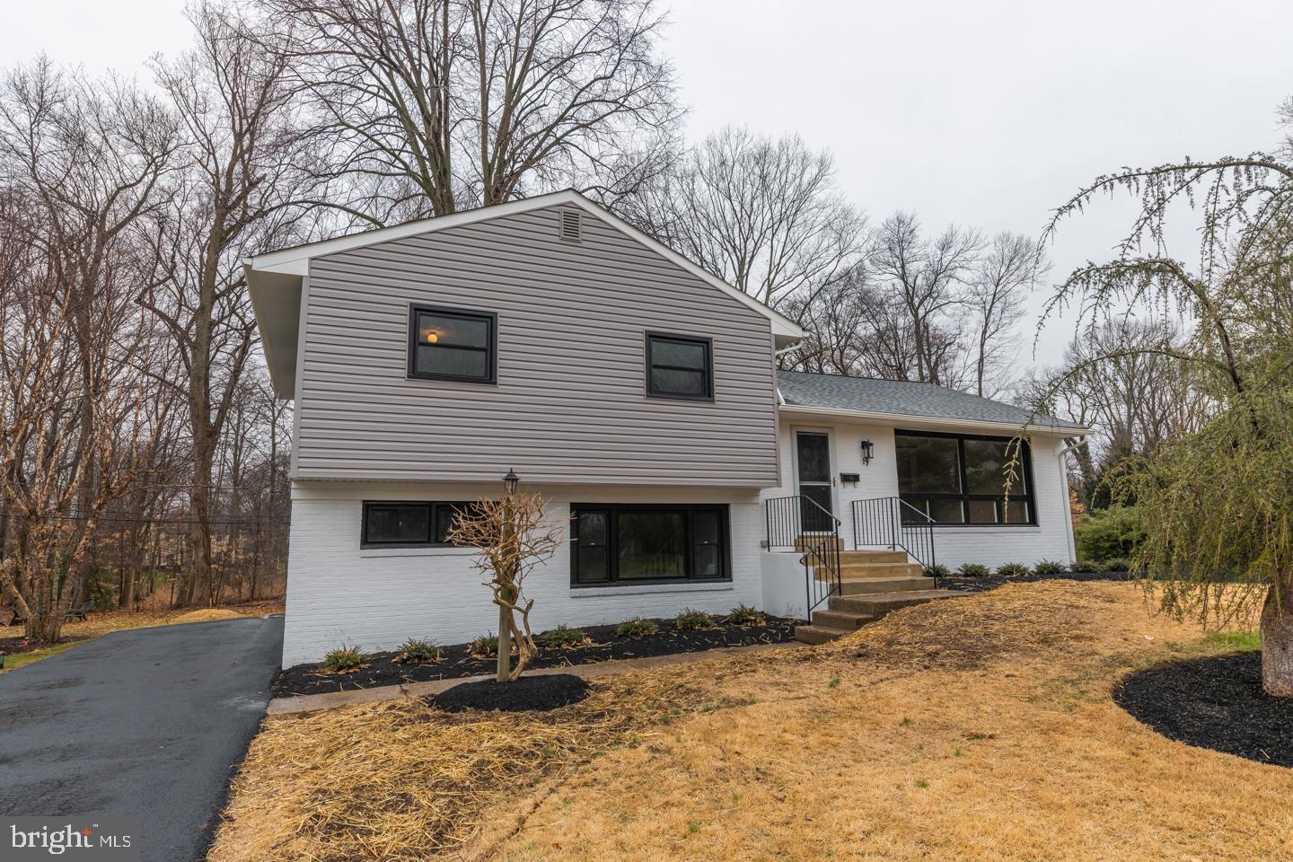 19 Lower Hilltop Road Yardley, PA 19067 - Photo 1 of 25 Gallery Image 1