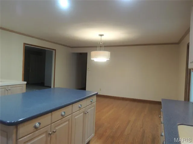 $298,800 | 5 Spring Hill Drive, Greenville, IL 62246