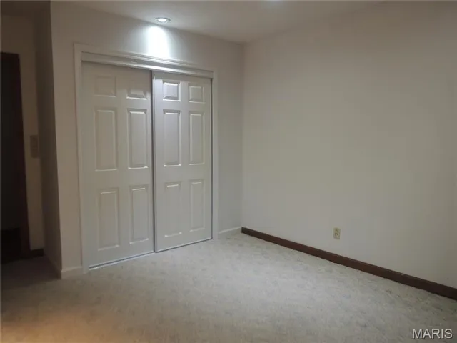 $298,800 | 5 Spring Hill Drive, Greenville, IL 62246