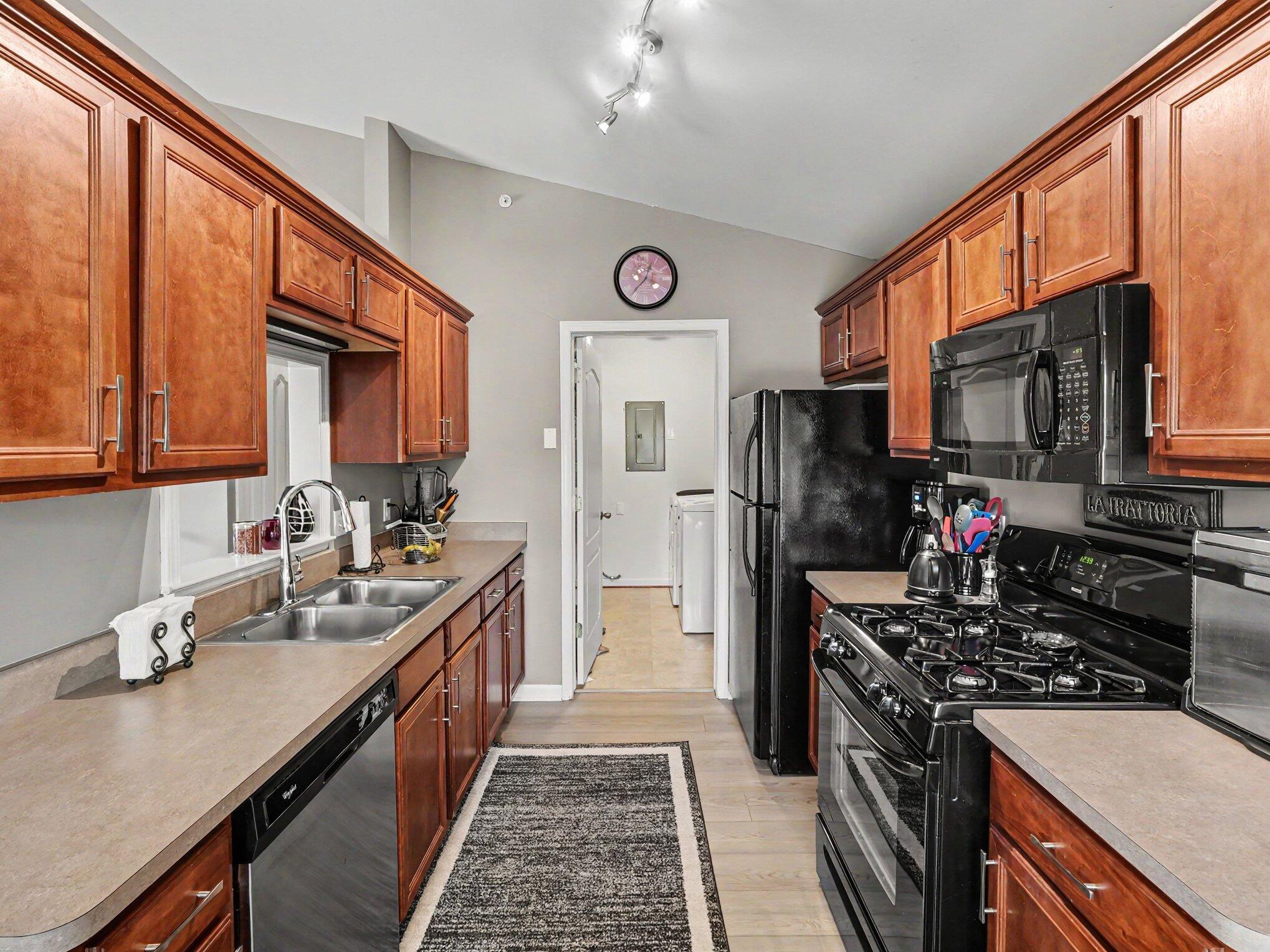 404 Riversedge Drive Saline, MI 48176 - Photo 7 of 25 007_file_8609