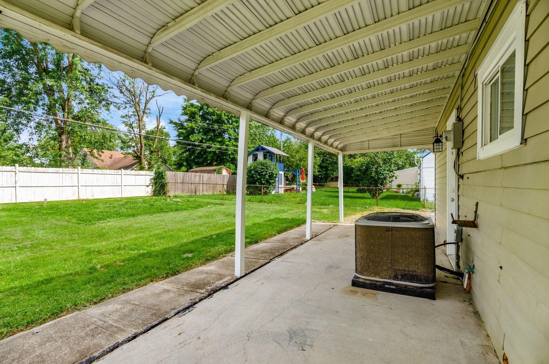 938 Bucknell Road Columbus, OH 43213 - Photo 28 of 35 030_b13b9b_g bucknell rd-61-2