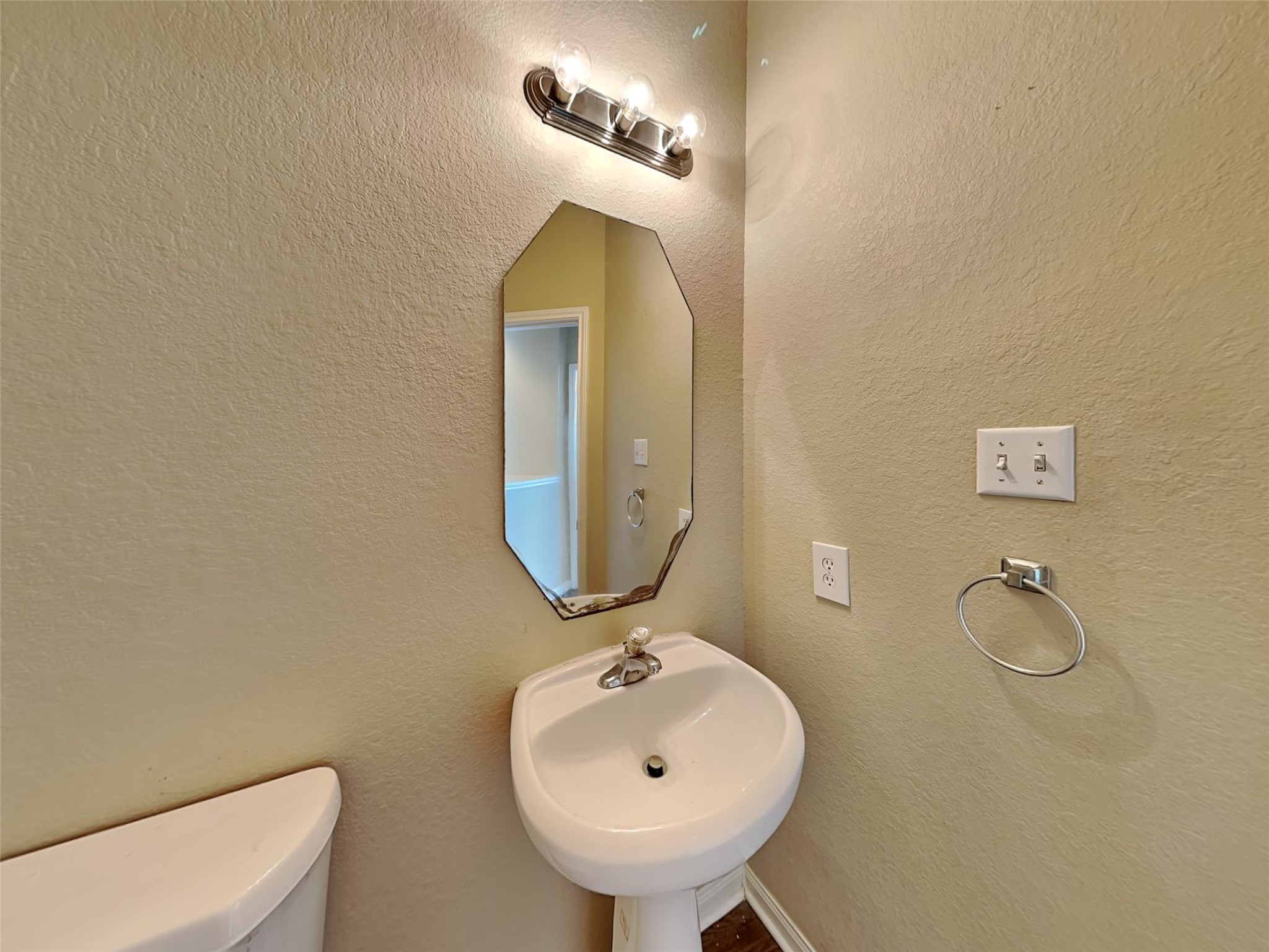 2526 Deer Forest Drive Spring, TX 77373 - Photo 7 of 22