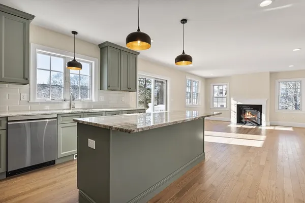 $1,549,900 | 41 Lantern Lane, Braintree, MA 02184