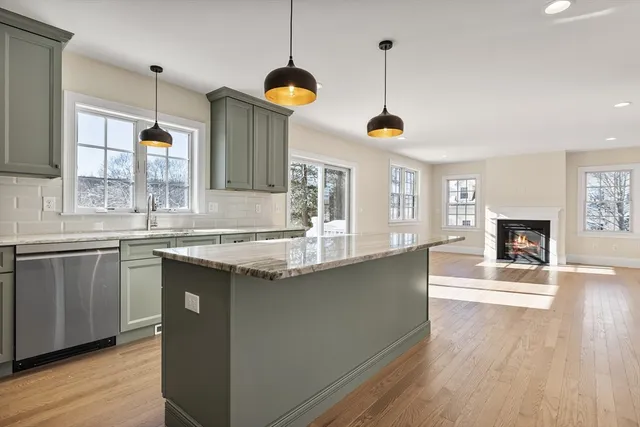 $1,549,900 | 41 Lantern Lane, Braintree, MA 02184