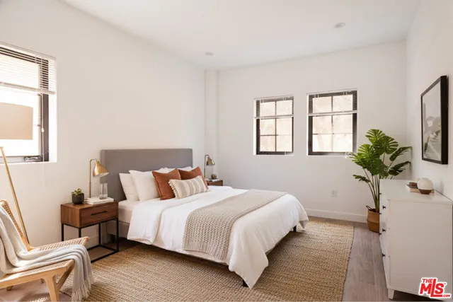 $4,800 | 1238 West 30th Street, Unit 1238 1, Los Angeles, CA 90007