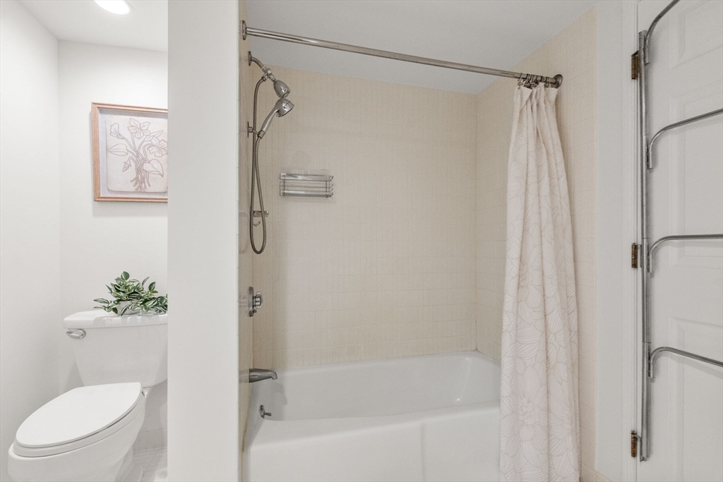 183 Oak Street, Unit 404 Newton, MA 02464 - Photo 15 of 17