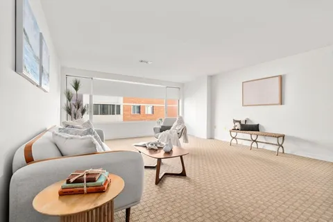 $679,000 | 183 Oak Street, Unit 404, Newton, MA 02464