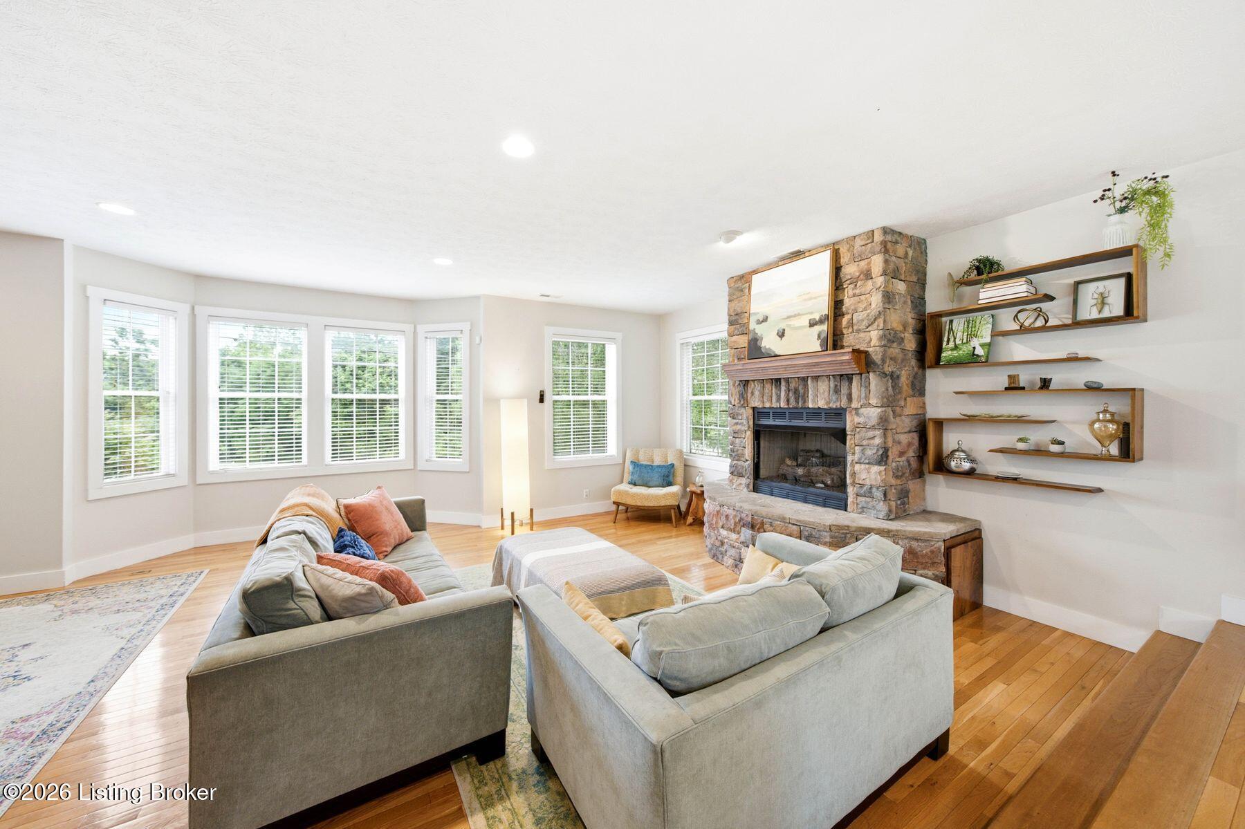 8809 Old Bates Road Louisville, KY 40228 - Photo 11 of 59 photo_online_014