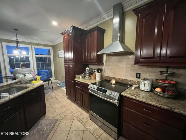 $789,900 | 164 Ashley Court, Speedwell, TN 37870