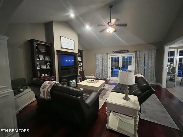 $789,900 | 164 Ashley Court, Speedwell, TN 37870