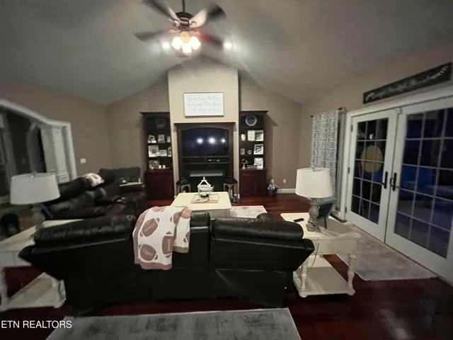 $789,900 | 164 Ashley Court, Speedwell, TN 37870