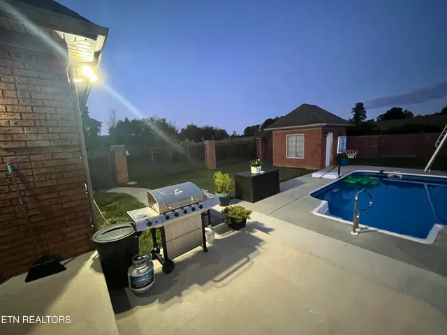 $789,900 | 164 Ashley Court, Speedwell, TN 37870