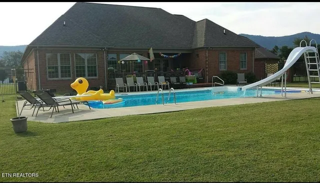 $789,900 | 164 Ashley Court, Speedwell, TN 37870