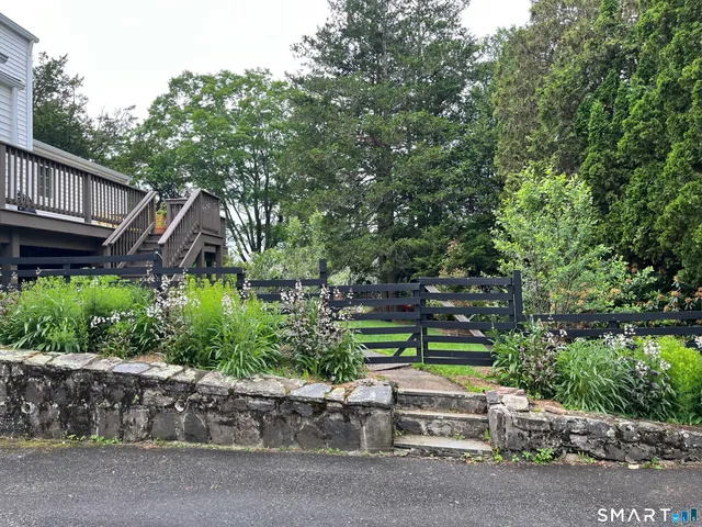 $585,000 | 84 Hoyts Hill, Bethel, CT 06801