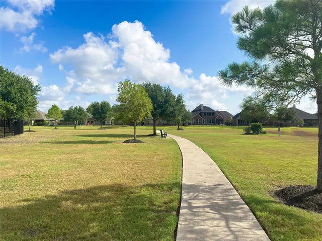 $2,650 | 7818 Lake Commons Drive, Rosenberg, TX 77469