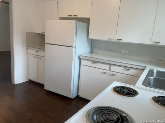 $1,350 | 630 South Guenther Avenue, Unit 4, New Braunfels, TX 78130