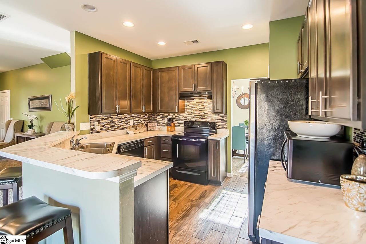 310 Skye Road Easley, SC 29642 - Photo 8 of 36 Gallery Image 8