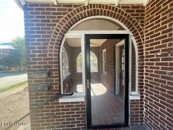 $1,195 | 131 Stanley Avenue, Maryville, TN 37803