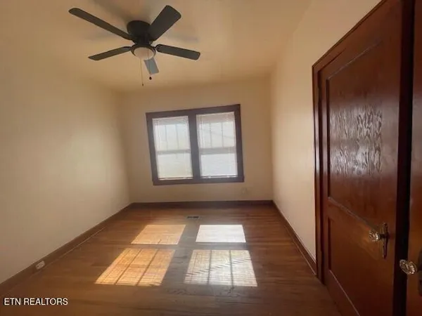 $1,195 | 131 Stanley Avenue, Maryville, TN 37803