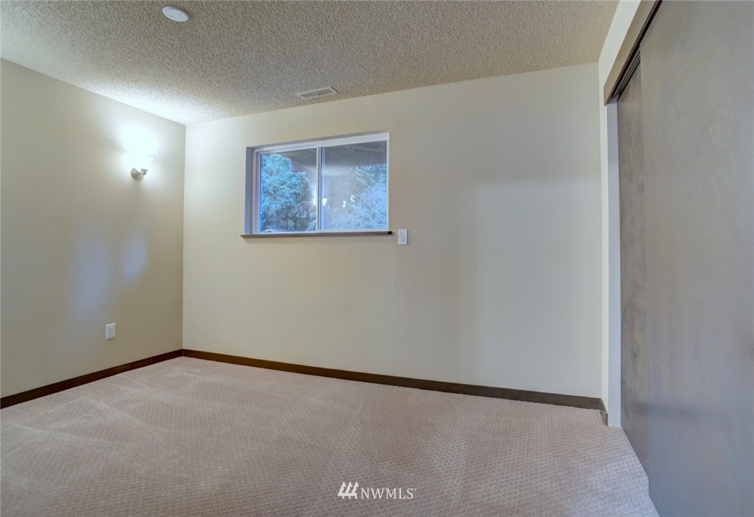2214 172nd Place Southeast Bothell, WA 98012 - Photo 9 of 9 Gallery Image 9