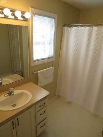 750 3rd Street Fenton, MI 48430 - Photo 26 of 39 21201111-25.JPG