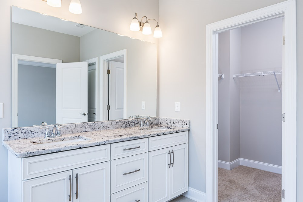 1633 Wimberly Road, Unit 32 Apex, NC 27523 - Photo 13 of 30 Master Bath/Spa