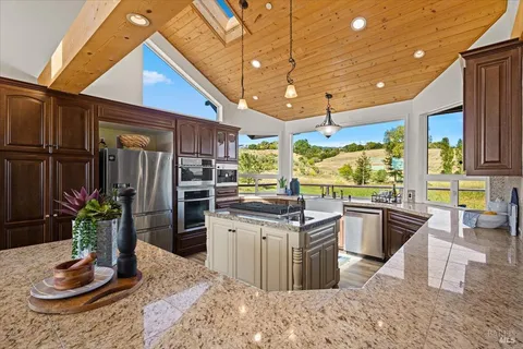 $4,200,000 | 2315 Mountain Ranch Road, Petaluma, CA 94954