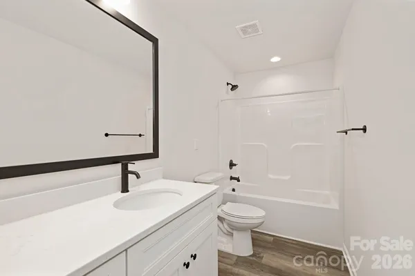 $365,000 | 3009 Sloan Drive, Charlotte, NC 28208