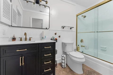 $957,000 | 680 Southwest 75th Avenue, Plantation, FL 33317