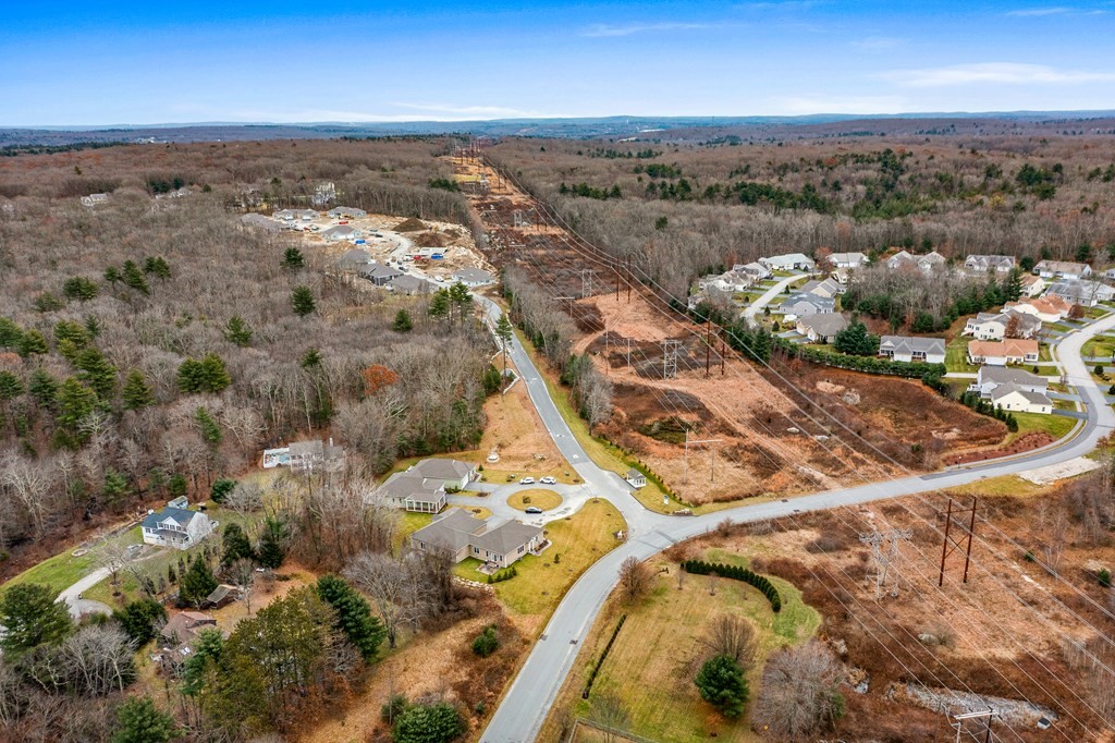 44 Spring Hill Drive, Unit 2 Uxbridge, MA 01569 - Photo 2 of 3