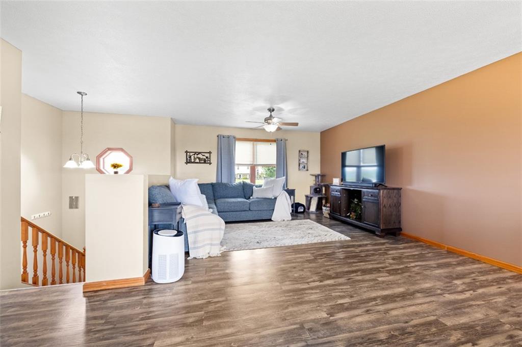 216 Marble Terrace Grindstone, PA 15442 - Photo 3 of 38