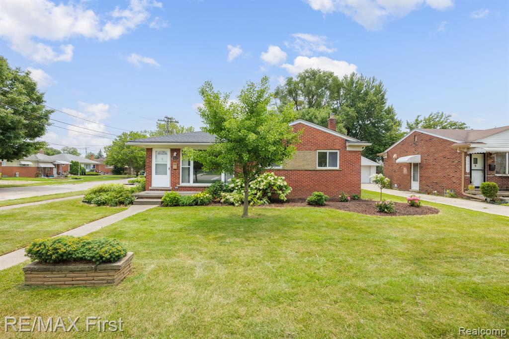 18830 East 10 Mile Road Eastpointe, MI 48021 - Photo 1 of 28 Gallery Image 1