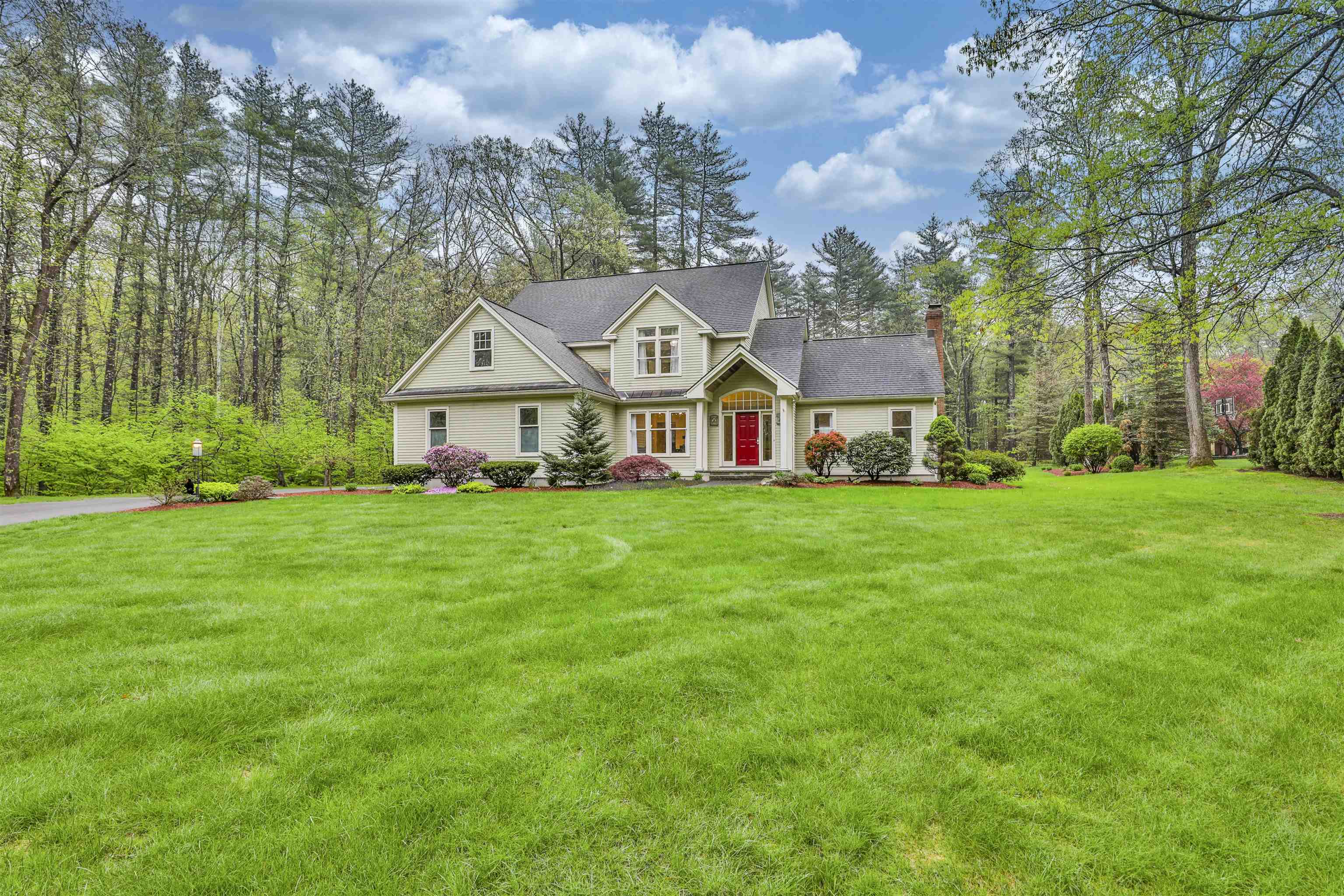 35 Nartoff Road Hollis, NH 03049 - Photo 1 of 24