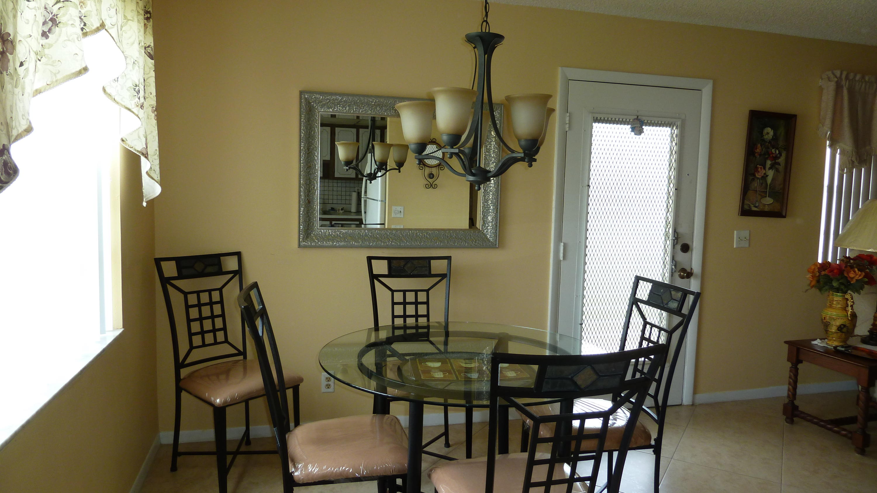 710 Normandy Lane Delray Beach, FL 33484 - Photo 17 of 25 Dining Area