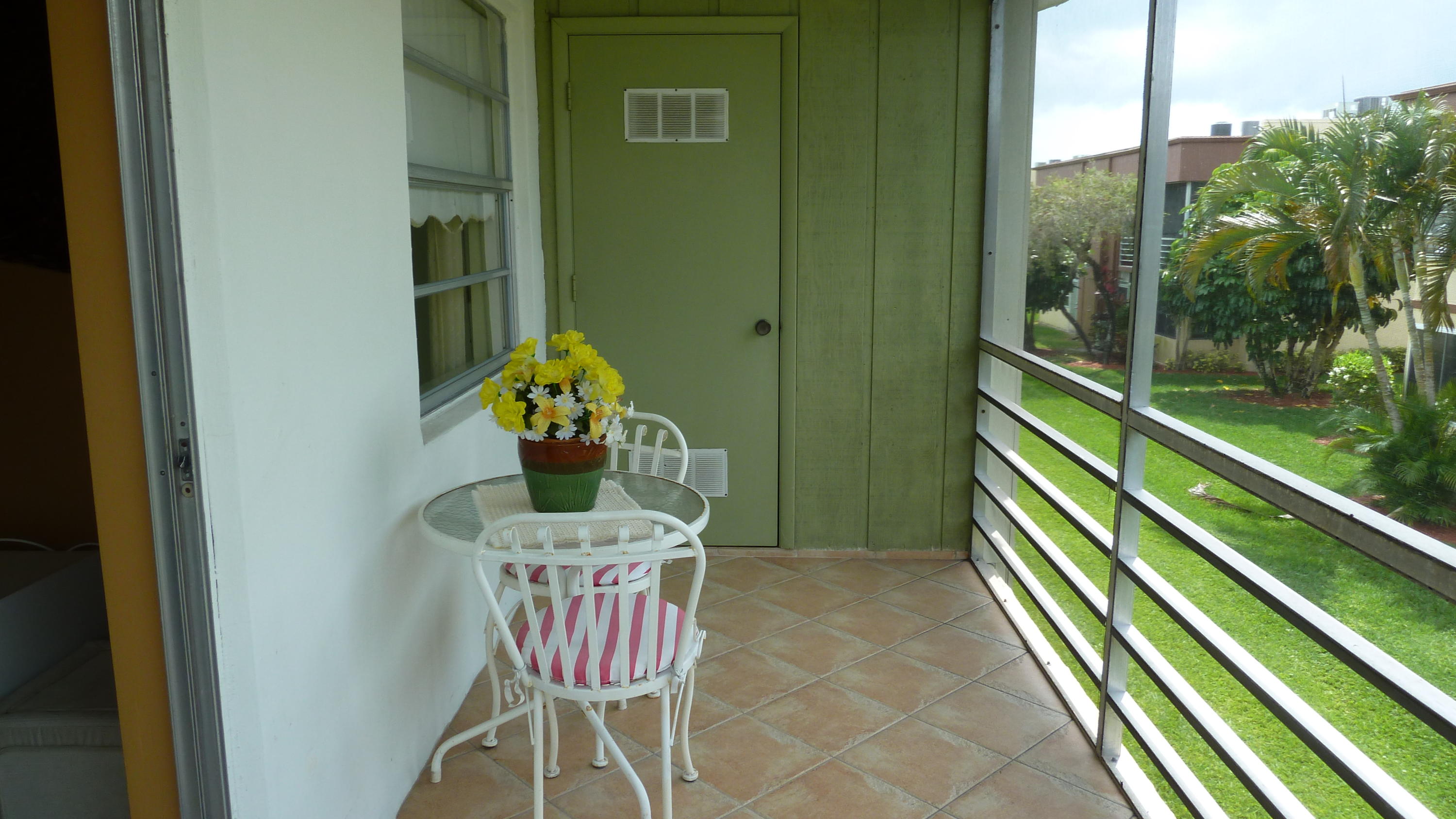 710 Normandy Lane Delray Beach, FL 33484 - Photo 8 of 25 Patio