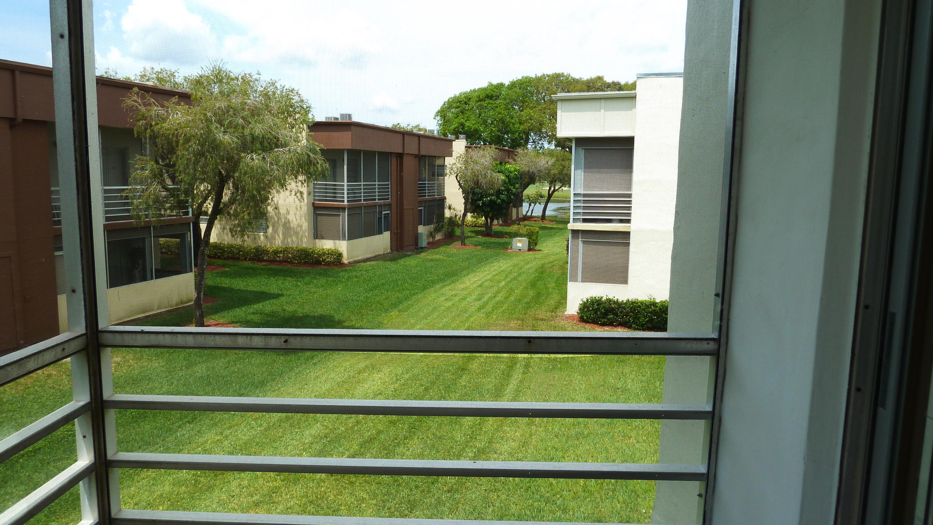 710 Normandy Lane Delray Beach, FL 33484 - Photo 9 of 25 Patio