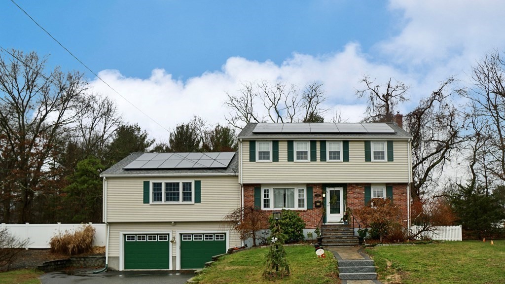 133 Plymouth Road Bellingham, MA 02019 - Photo 1 of 32 Gallery Image 1