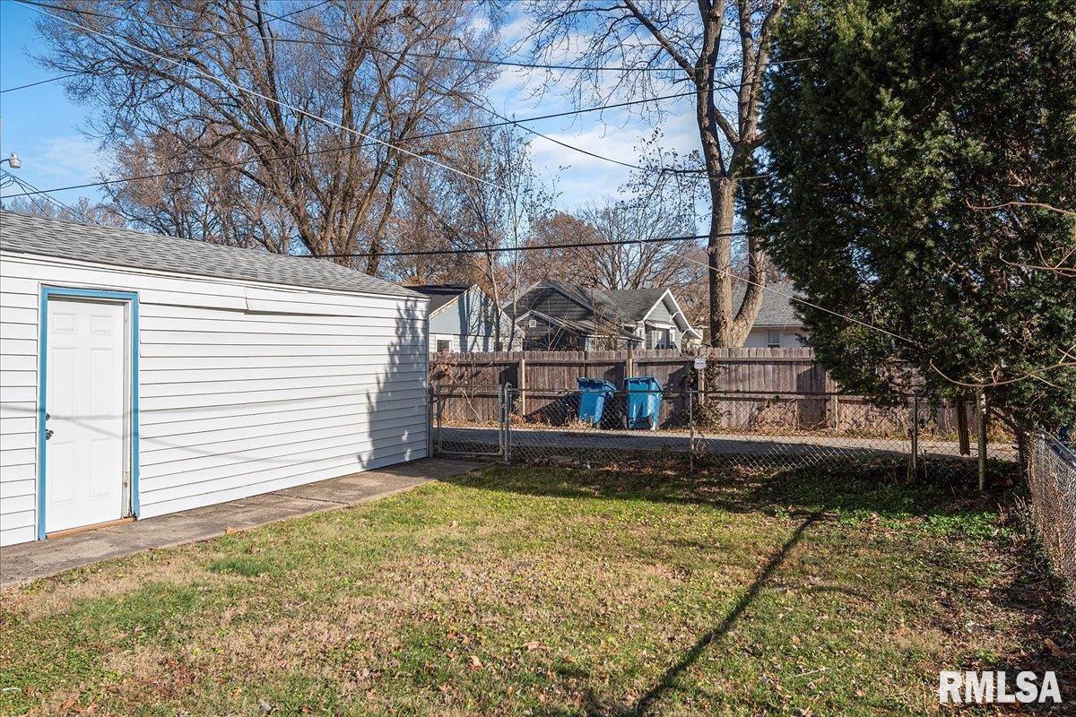 2424 South 10th Street Springfield, IL 62703 - Photo 24 of 27