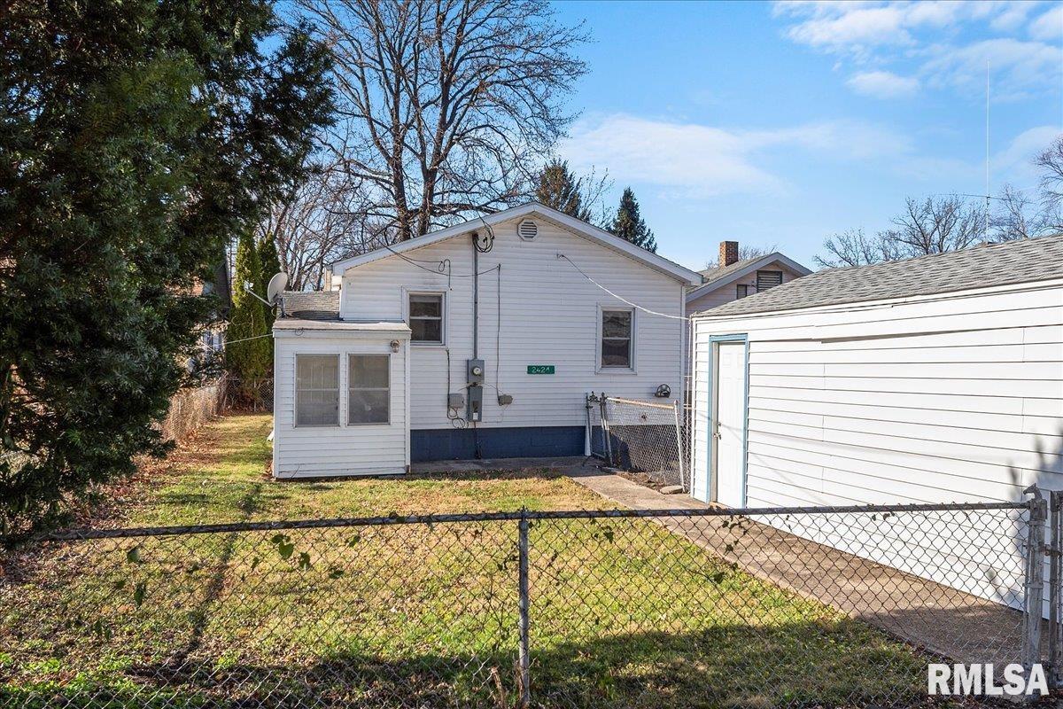 2424 South 10th Street Springfield, IL 62703 - Photo 25 of 27