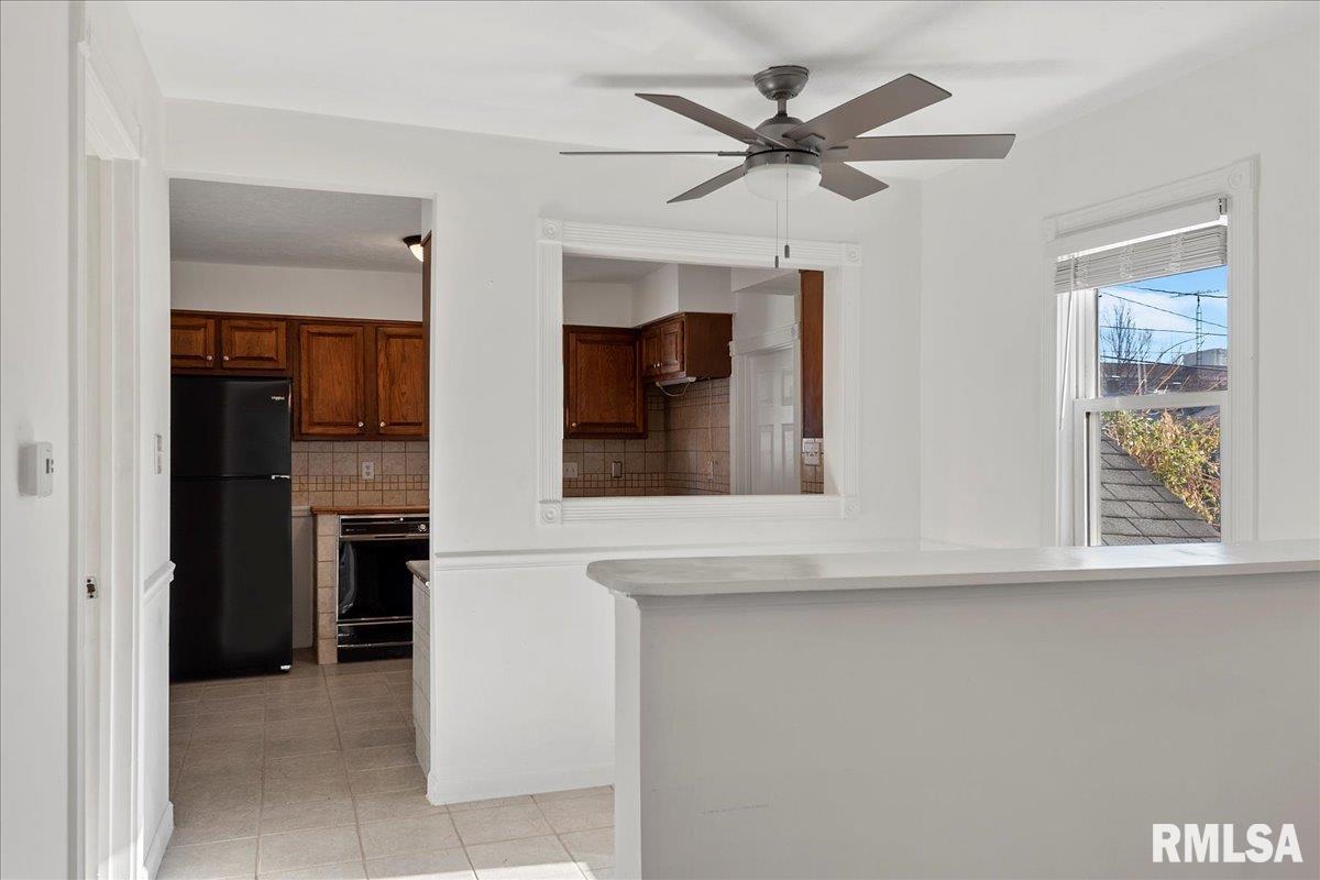 2424 South 10th Street Springfield, IL 62703 - Photo 8 of 27
