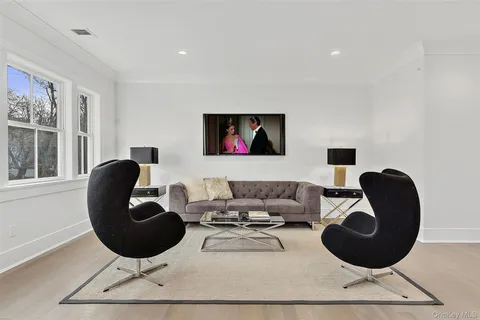 $3,350,000 | 201 Bedford Road, Chappaqua, NY 10514