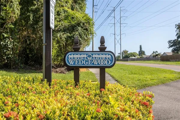 an aerial view of a tennis court