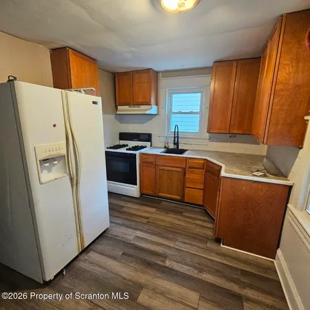$1,250 | 609 South Valley Avenue, Unit B, Olyphant, PA 18447