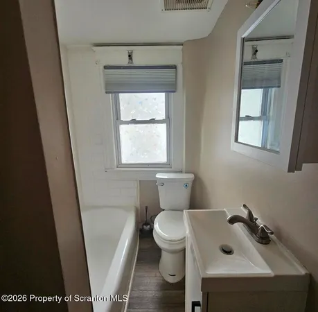 $1,250 | 609 South Valley Avenue, Unit B, Olyphant, PA 18447