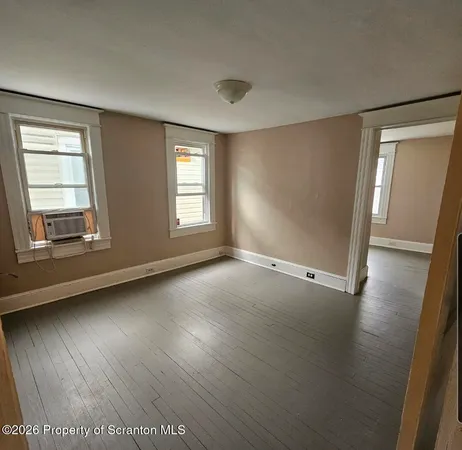 $1,250 | 609 South Valley Avenue, Unit B, Olyphant, PA 18447