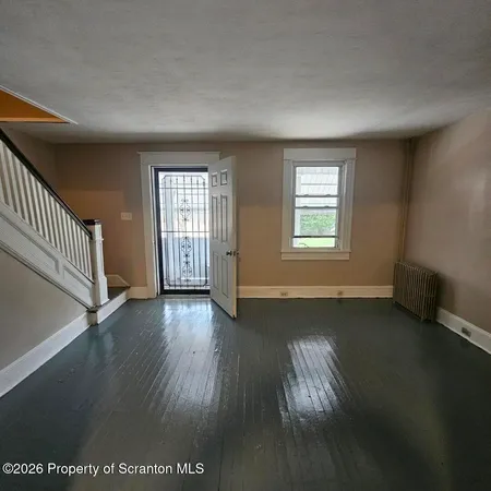 $1,250 | 609 South Valley Avenue, Unit B, Olyphant, PA 18447