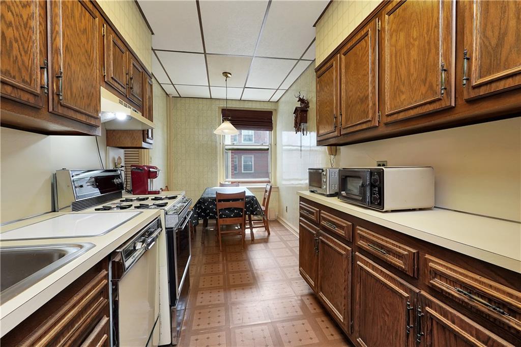 8701 Shore Road, Unit 440 Brooklyn, NY 11209 - Photo 15 of 24 Gallery Image 15
