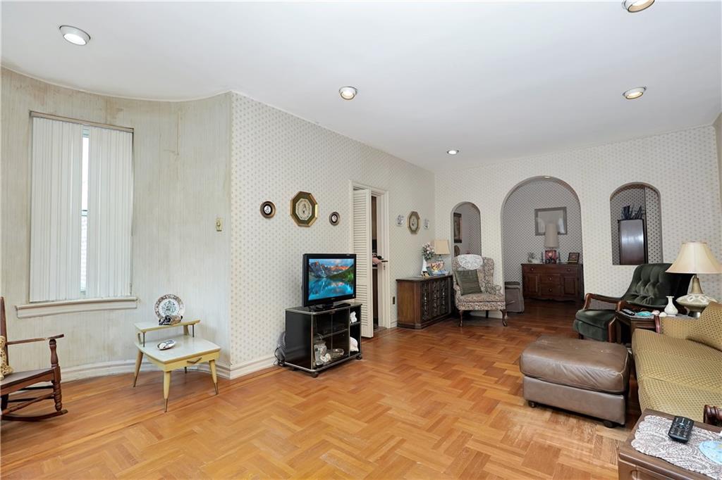 8701 Shore Road, Unit 440 Brooklyn, NY 11209 - Photo 5 of 24 Gallery Image 5
