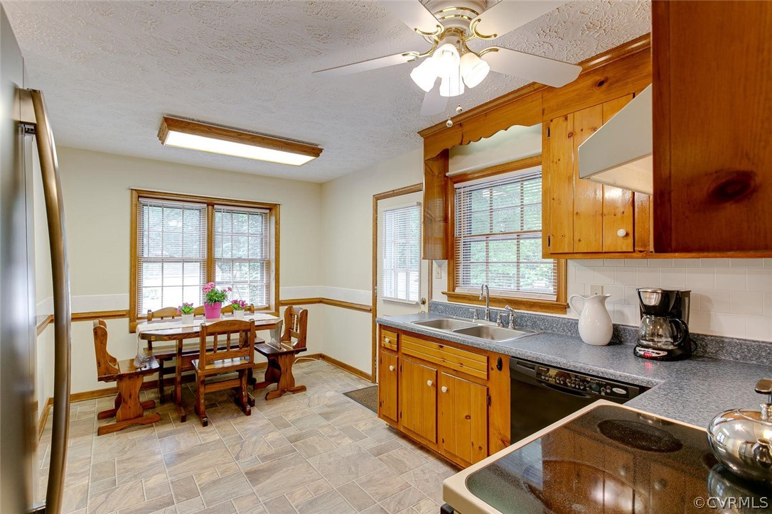 4313 Brixton Road Chesterfield, VA 23832 - Photo 9 of 29 Gallery Image 9