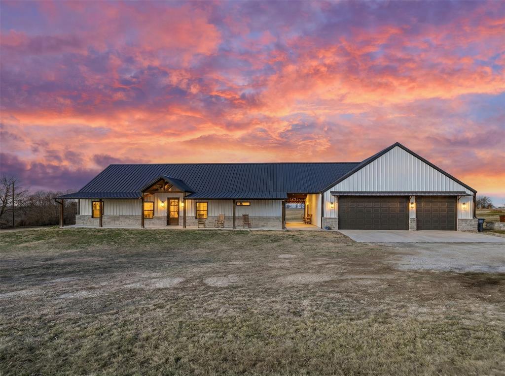 2653 Old Decatur Road Alvord, TX 76225 - Photo 4 of 40